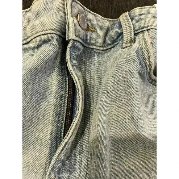Wrangler Jean Shorts Women’s 10 30 High Rise Vintage 3” Light Wash Mom Cut Off - Picture 6 of 8